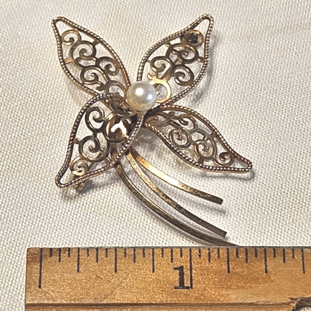 Van Dell Vintage Four-leaf Floral Gold-tone Filigree Work Lustrous Pearl Brooch - Picture 7 of 7